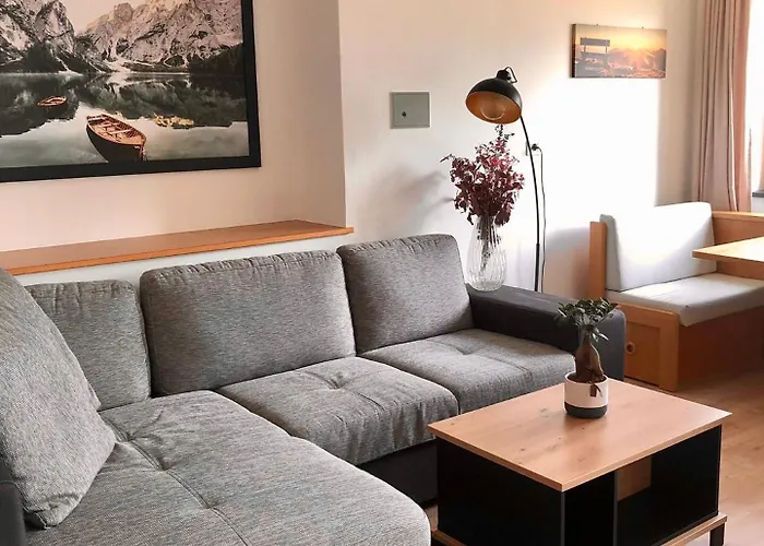Byrosi Apartments
