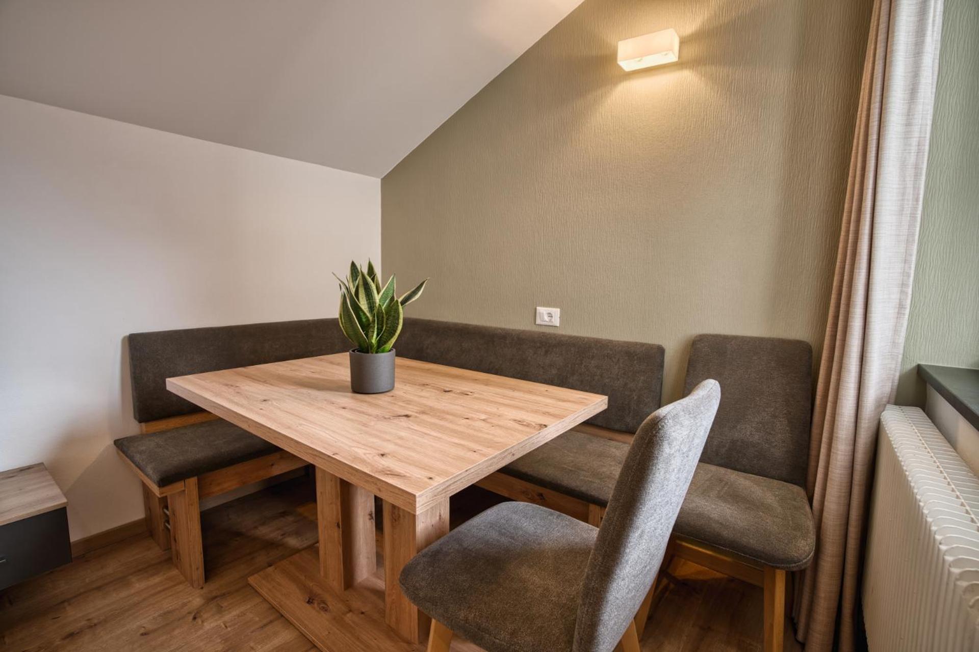 Apartment Byrosi